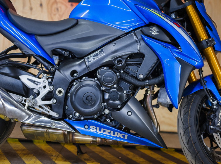 Мотоцикл Suzuki GSX-S1000 с пробегом 338 миль