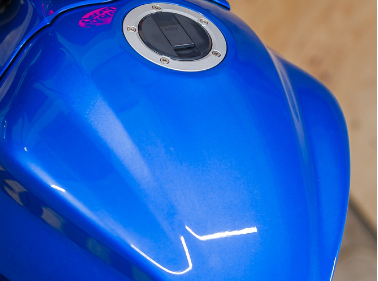 Мотоцикл Suzuki GSX-S1000 с пробегом 338 миль