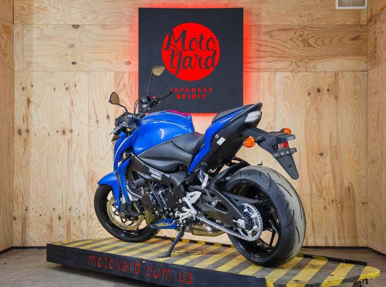 Мотоцикл Suzuki GSX-S1000 с пробегом 338 миль