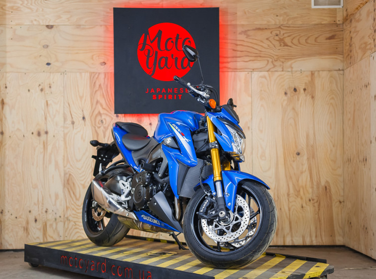 Мотоцикл Suzuki GSX-S1000 с пробегом 338 миль