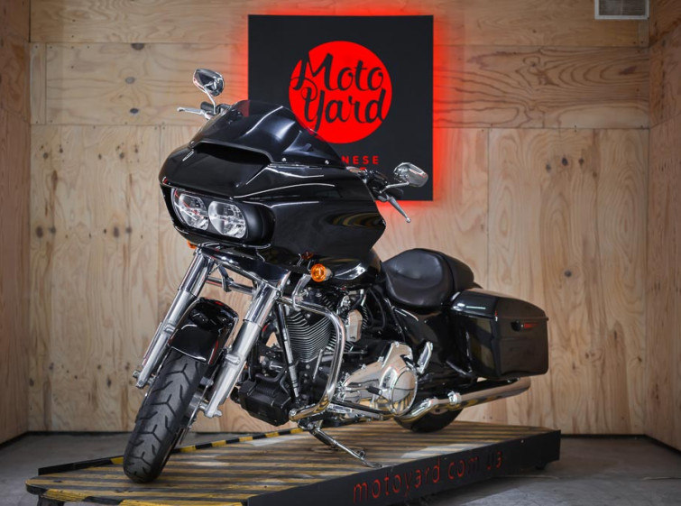 Мотоцикл Harley-Davidson Road Glide с пробегом 3608 миль