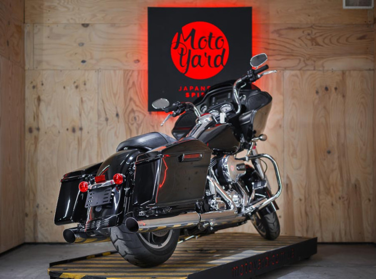 Мотоцикл Harley-Davidson Road Glide с пробегом 3608 миль