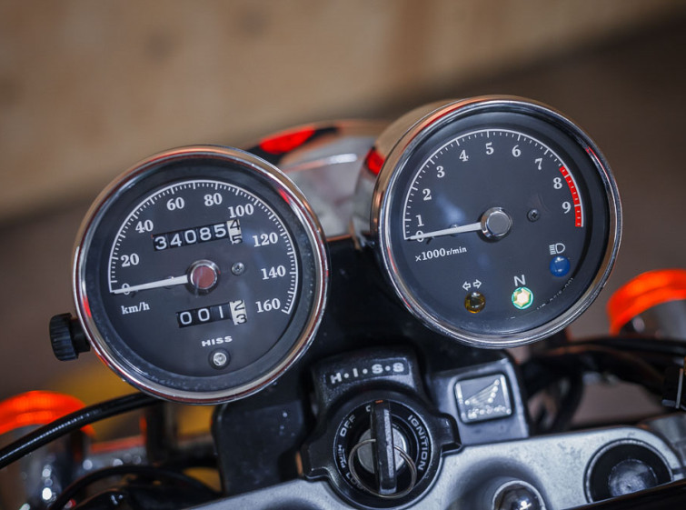 Мотоцикл Honda CB400SS-E с пробегом 34085 км