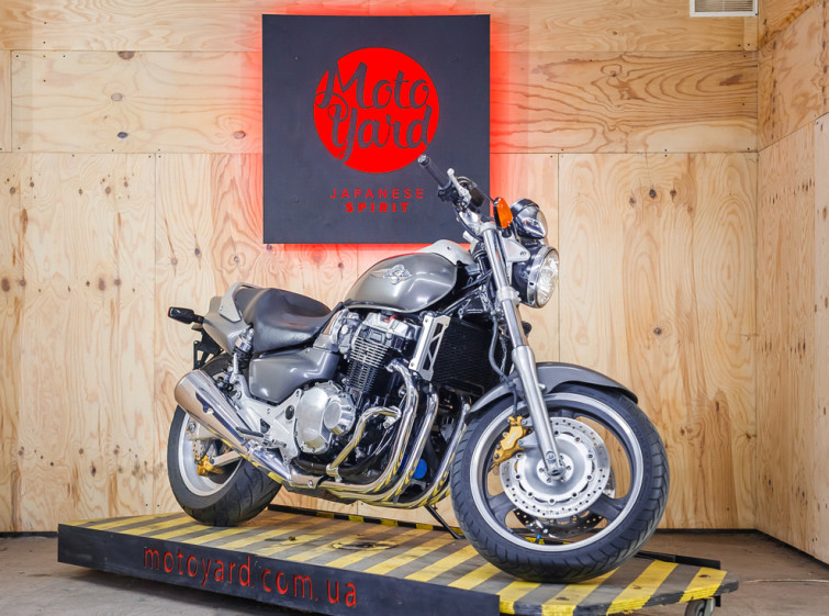 Мотоцикл Honda X4 с пробегом 15849 км