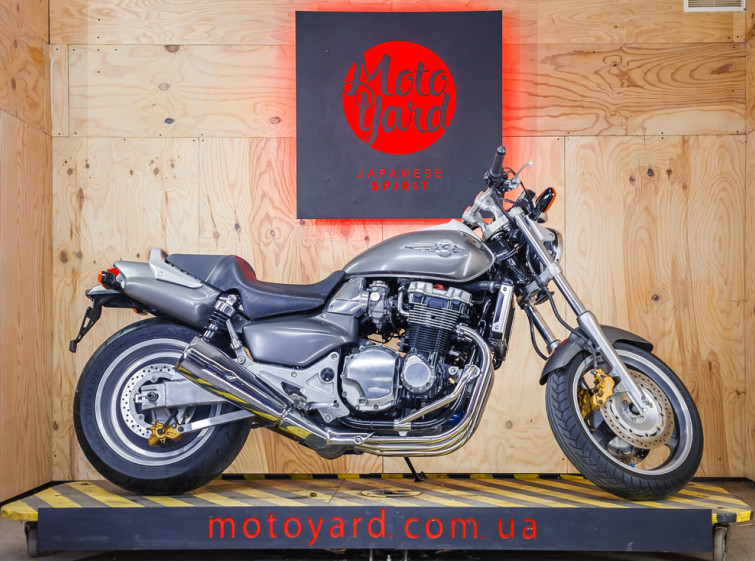 Мотоцикл Honda X4 с пробегом 15849 км