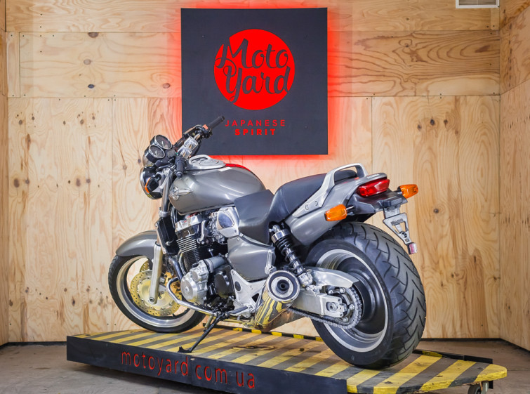 Мотоцикл Honda X4 с пробегом 15849 км