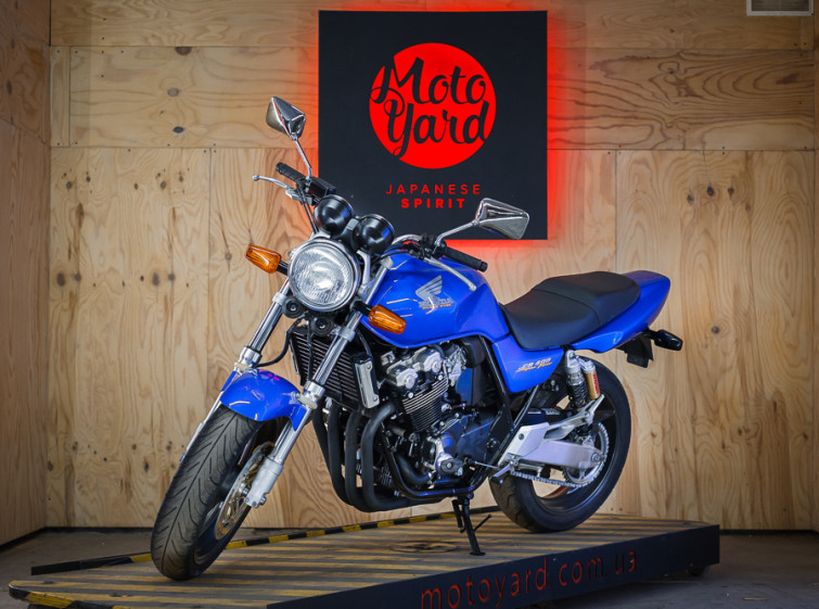 Мотоцикл Honda CB400SF с пробегом 16523 км