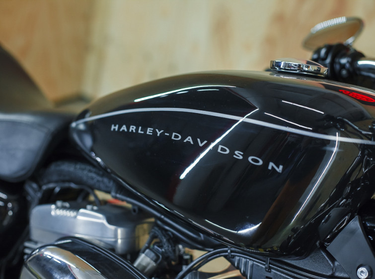 Мотоцикл Harley-Davidson Sportster 883 с пробегом 9565 км