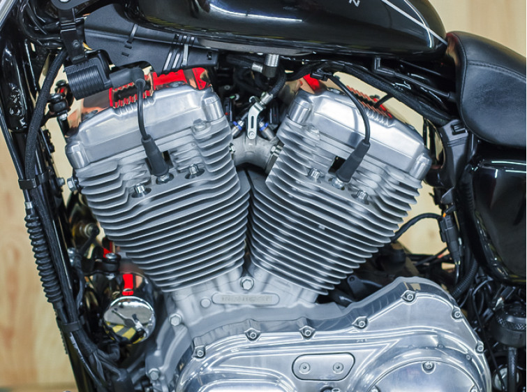 Мотоцикл Harley-Davidson Sportster 883 с пробегом 9565 км