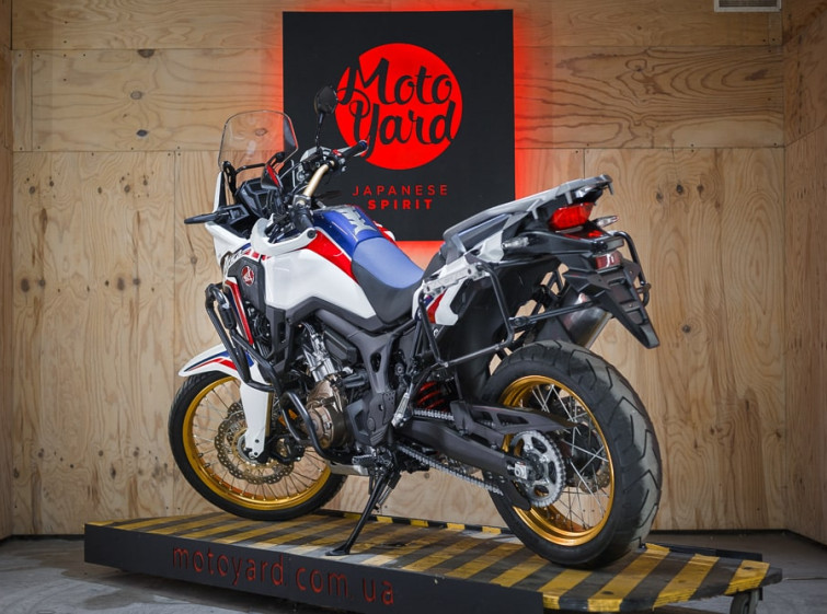 Мотоцикл Honda africa twin CRF 1000 DCT ABS с пробегом 9948 км