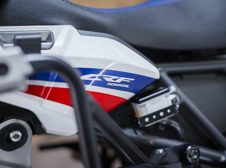 Мотоцикл Honda africa twin CRF 1000 DCT ABS с пробегом 9948 км