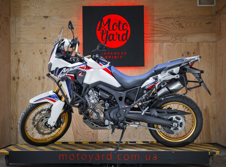 Мотоцикл Honda africa twin CRF 1000 DCT ABS с пробегом 9948 км