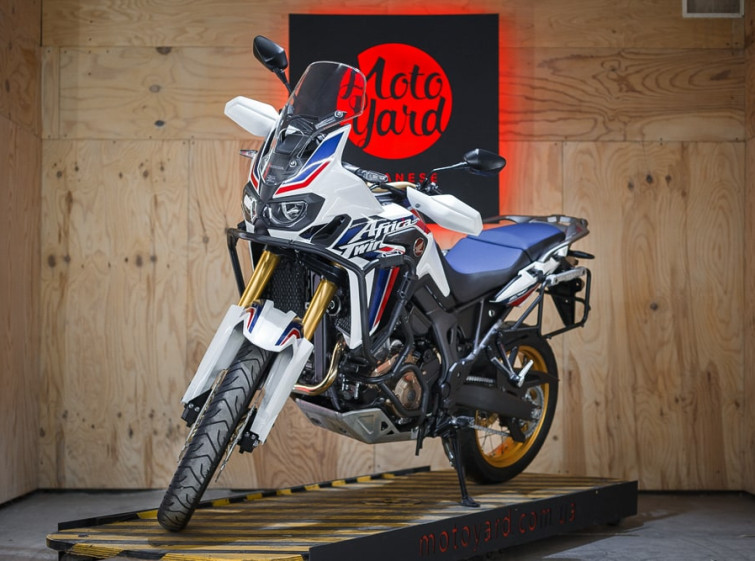 Мотоцикл Honda africa twin CRF 1000 DCT ABS с пробегом 9948 км