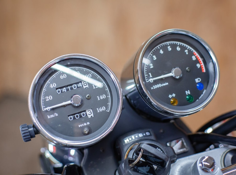 Мотоцикл Honda CB400SS-E з пробігом 4104 км