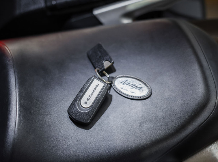 Мотоцикл Kawasaki GTR 1400 Traction ABS з пробігом 14940 км