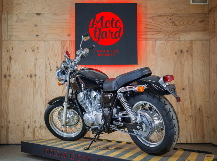 Мотоцикл Honda VRX 400 с пробегом 11895 км