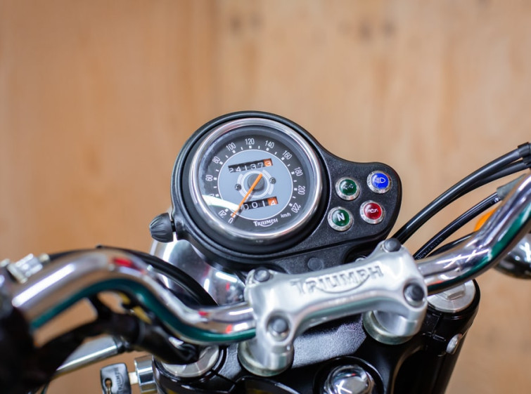Мотоцикл Triumph Bonneville 790 с пробегом 24137 км