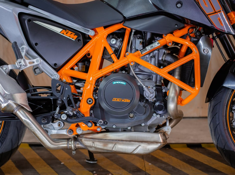 Мотоцикл KTM Duke 690 ABS с пробегом 23392 км
