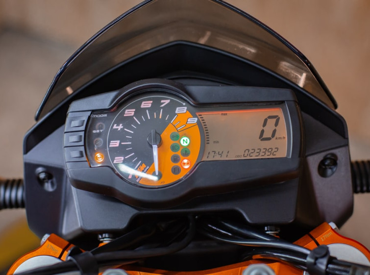 Мотоцикл KTM Duke 690 ABS с пробегом 23392 км