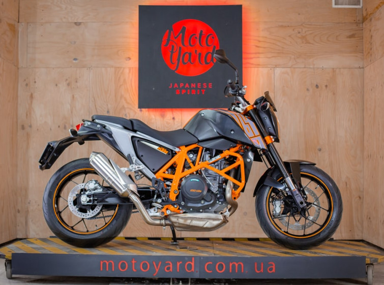 Мотоцикл KTM Duke 690 ABS с пробегом 23392 км