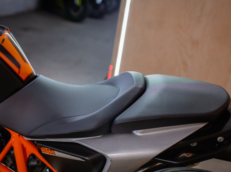 Мотоцикл KTM Duke 690 ABS с пробегом 23392 км