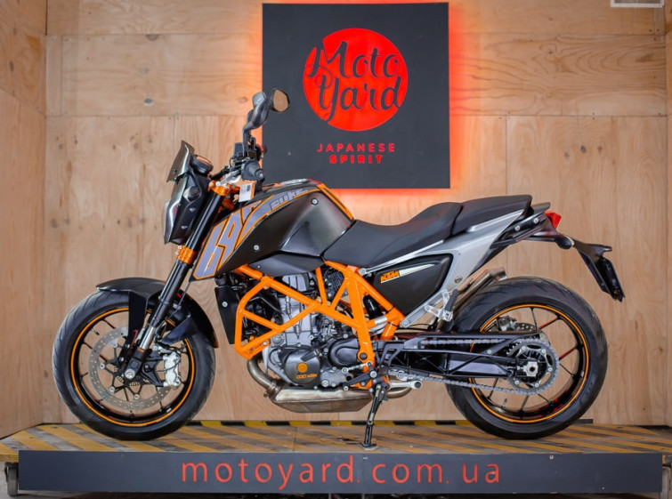 Мотоцикл KTM Duke 690 ABS с пробегом 23392 км