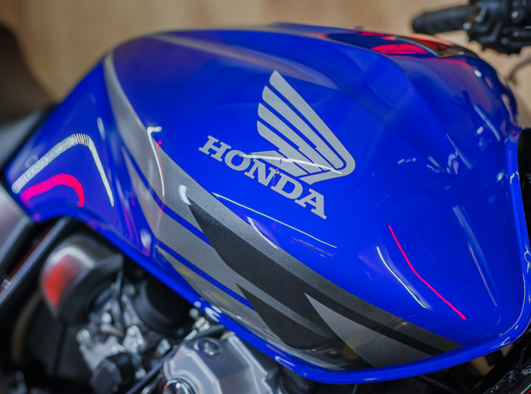 Мотоцикл Honda CB400SF VTEC 3 с пробегом 18571 км