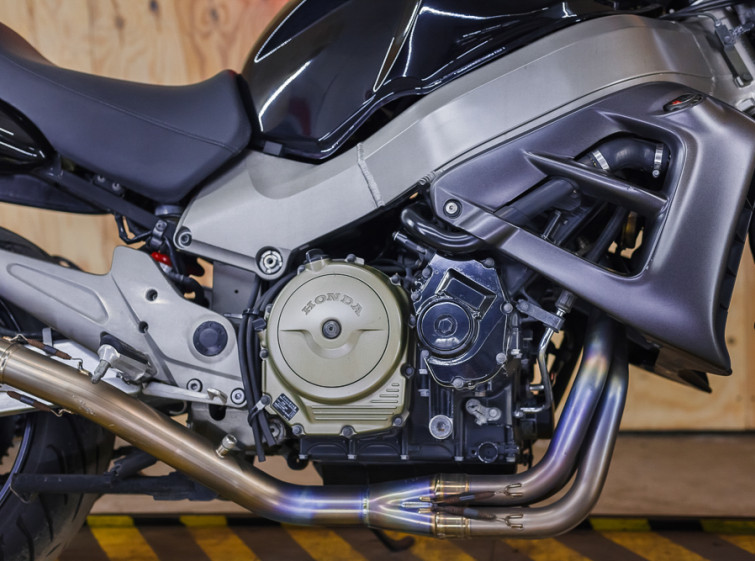 Мотоцикл Honda X11 з пробігом 19210 км