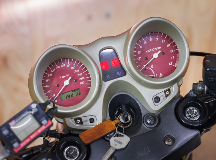 Мотоцикл Honda X11 з пробігом 19210 км