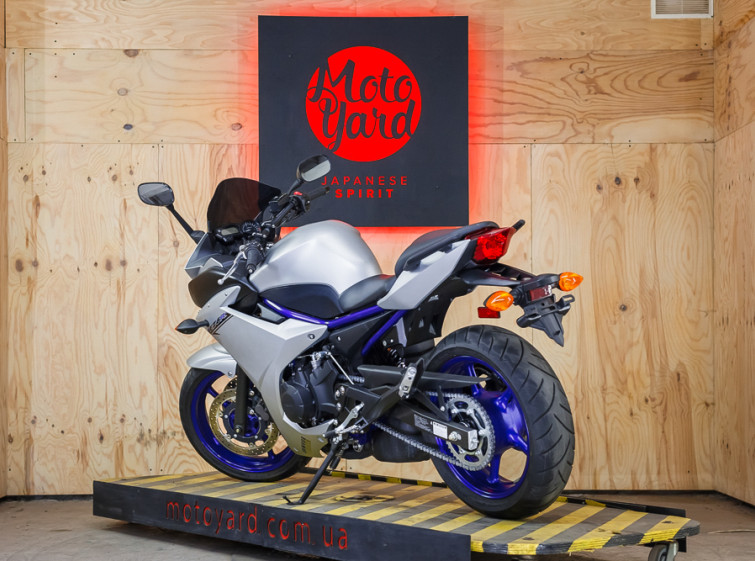 Мотоцикл Yamaha FZ6R з пробігом 1522 км