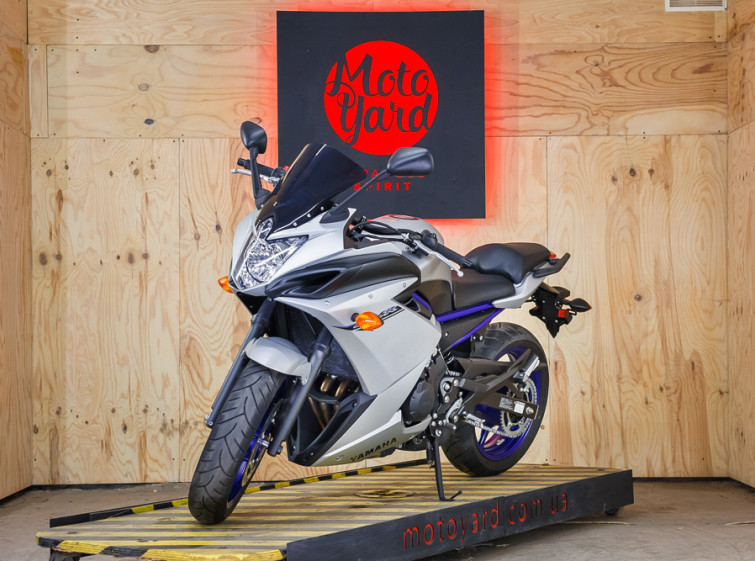 Мотоцикл Yamaha FZ6R з пробігом 1522 км