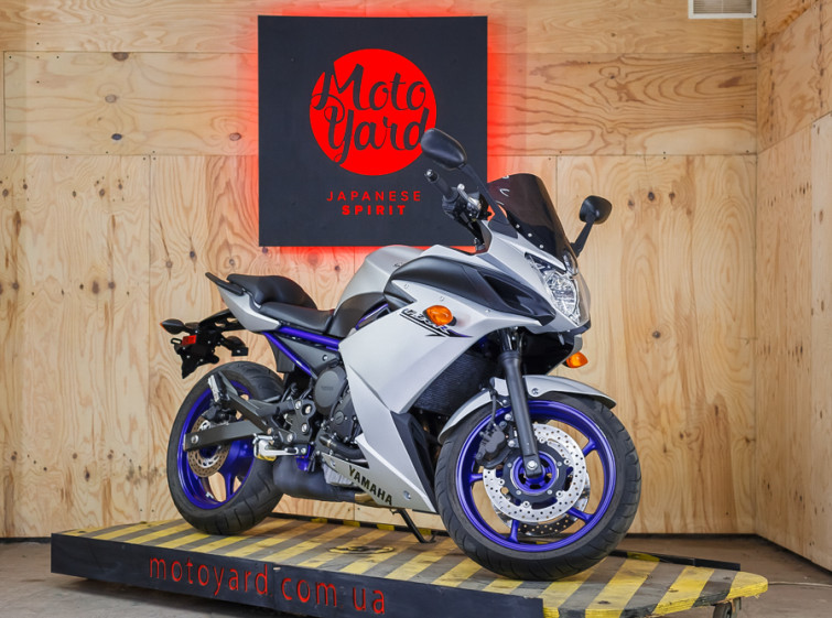 Мотоцикл Yamaha FZ6R з пробігом 1522 км