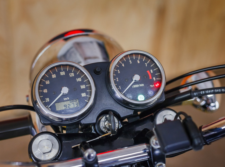 Мотоцикл Kawasaki W650 с пробегом 9273 км