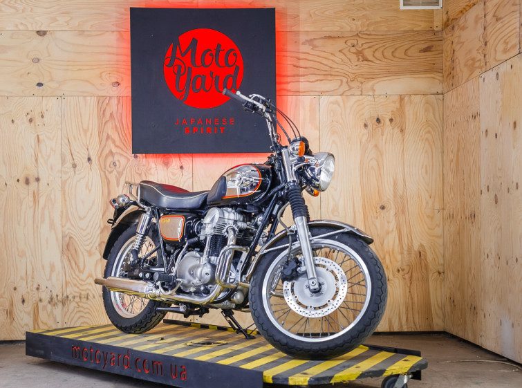 Мотоцикл Kawasaki W650 с пробегом 9273 км