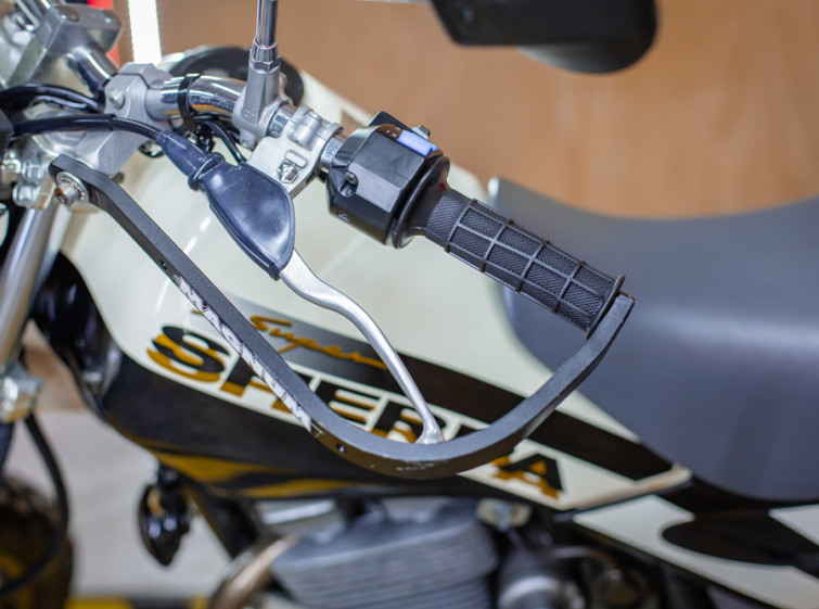 Мотоцикл Kawasaki KL250 Super Sherpa с пробегом 6618 км