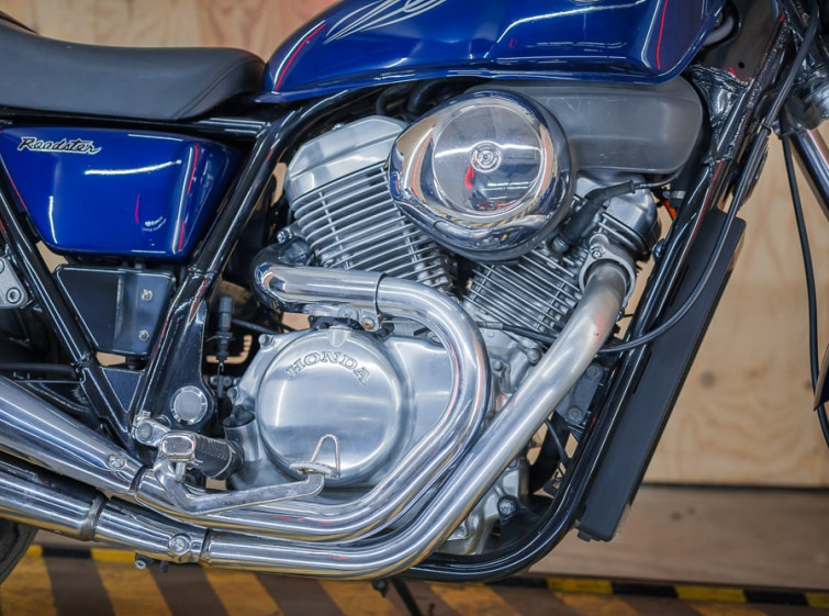 Мотоцикл Honda VRX 400 с пробегом 15626 км