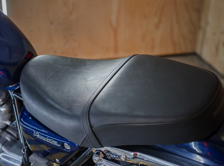 Мотоцикл Honda VRX 400 с пробегом 15626 км