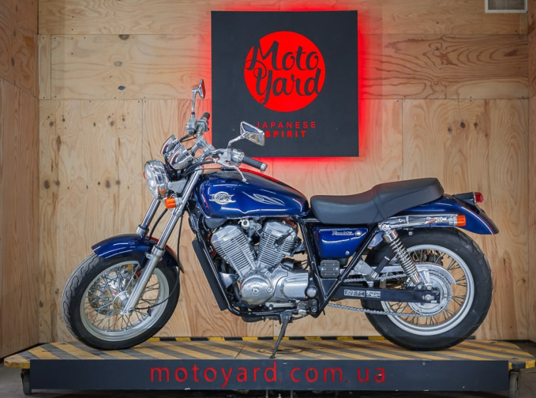 Мотоцикл Honda VRX 400 с пробегом 15626 км