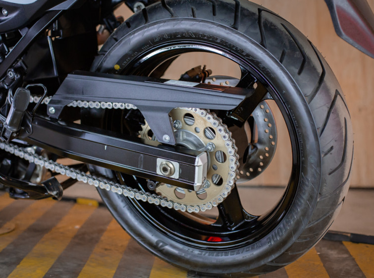 Мотоцикл Suzuki DL 650A V-Strom с пробегом 22918 км