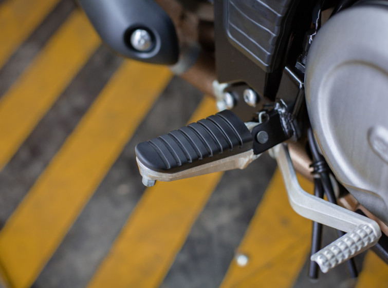 Мотоцикл Suzuki DL 650A V-Strom с пробегом 22918 км