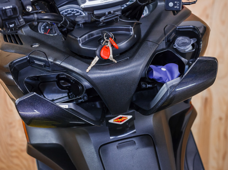 Мотоцикл Honda Silver 400 GT с пробегом 27308 км