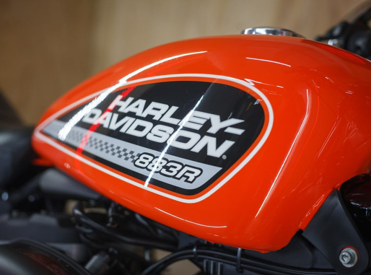 Мотоцикл Harley-Davidson XL883R-1 с пробегом 32990 км