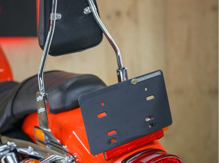 Мотоцикл Harley-Davidson XL883R-1 с пробегом 32990 км