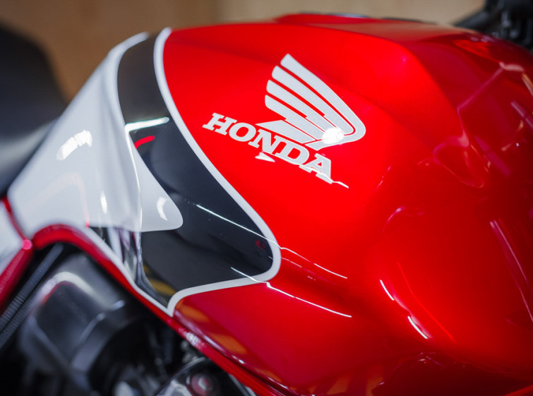 Мотоцикл Honda CB 400 SF з пробігом 24685 км