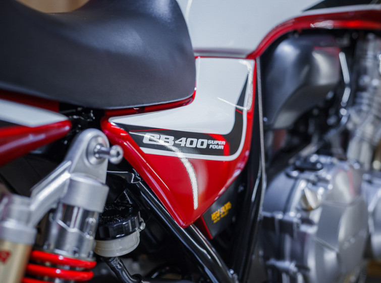 Мотоцикл Honda CB 400 SF з пробігом 24685 км