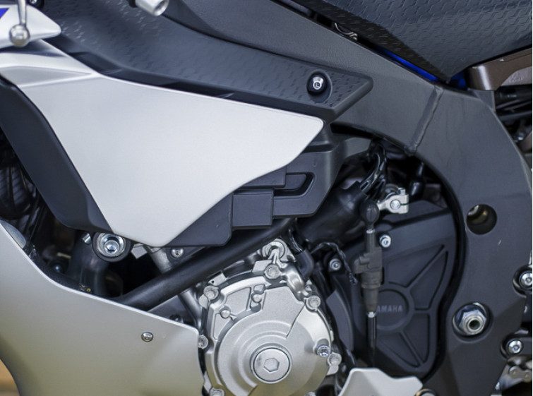 Мотоцикл Yamaha YZF-R1 з пробігом 1800 км