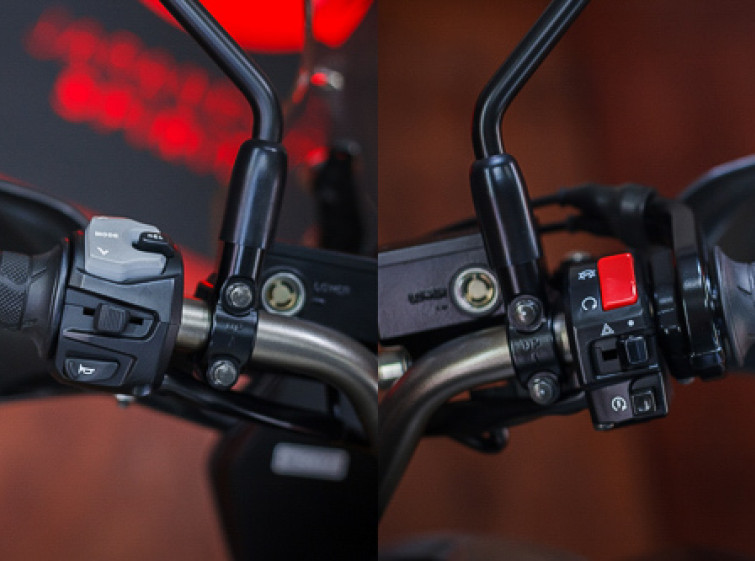 Мотоцикл Suzuki V-Strom DL1000 Traction ABS с пробегом 12380 км