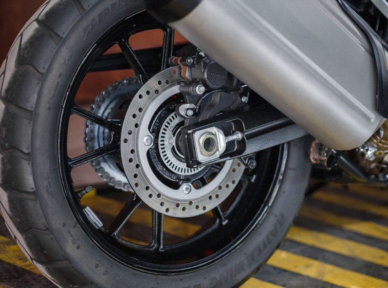 Мотоцикл Suzuki V-Strom DL1000 Traction ABS с пробегом 12380 км