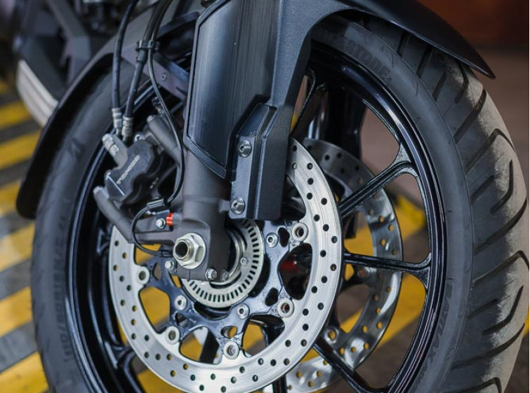 Мотоцикл Suzuki V-Strom DL1000 Traction ABS с пробегом 12380 км