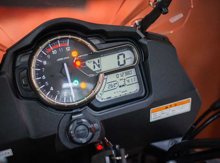 Мотоцикл Suzuki V-Strom DL1000 Traction ABS с пробегом 12380 км